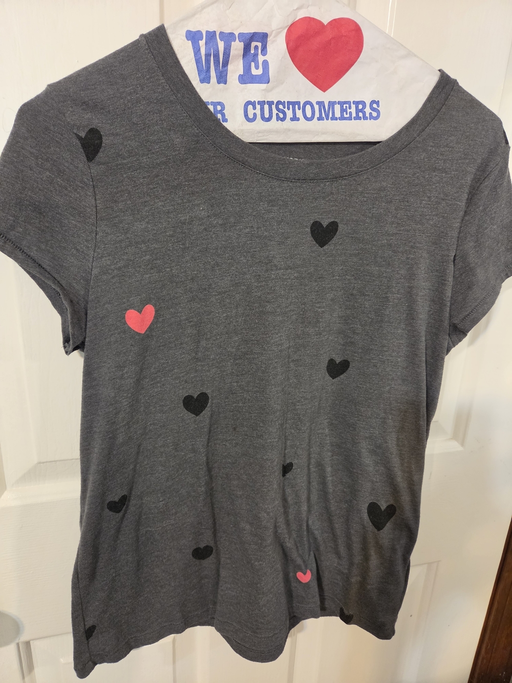 GAP Gray Tee with Black and Pink Hearts